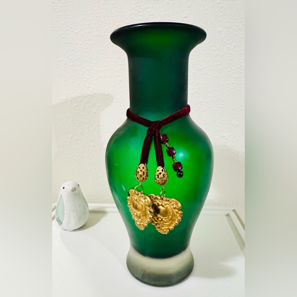Italy Vintage Crystal Green Vase With victorian style Golden Key
